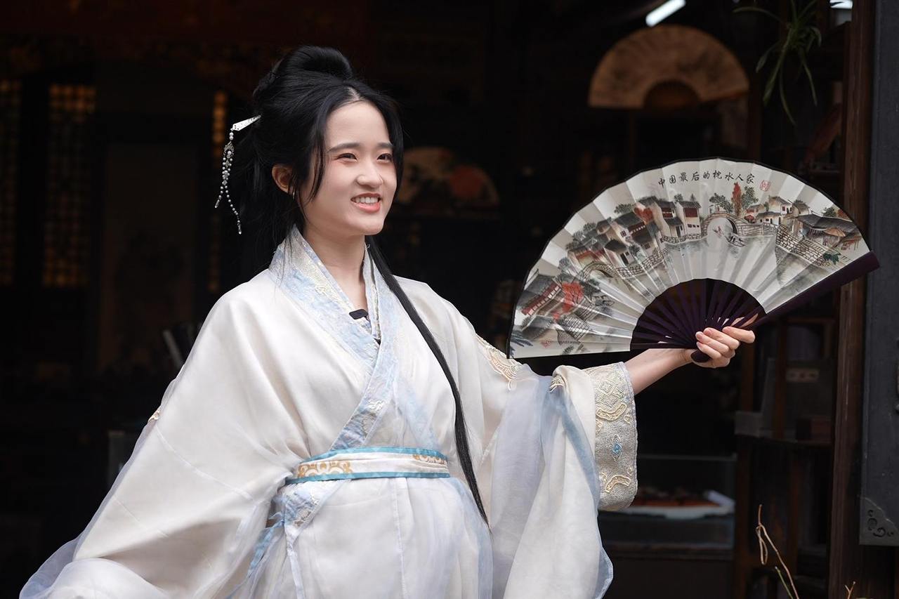 Chinese life is becoming a vivid daily routine of the world