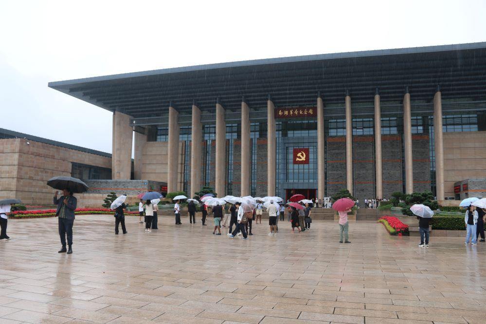 Decode China | Exploring Nanhu Lake and the 'Red Boat' experience