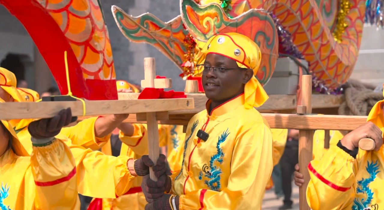 Global Eyes on Zhejiang丨African young man explores rural development in Jinyun