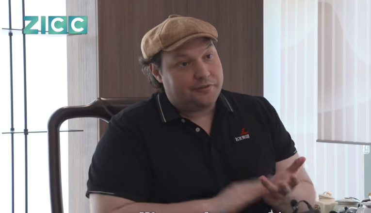 Global Eyes on Zhejiang丨Luke leads cross-border e-commerce team in Cixi