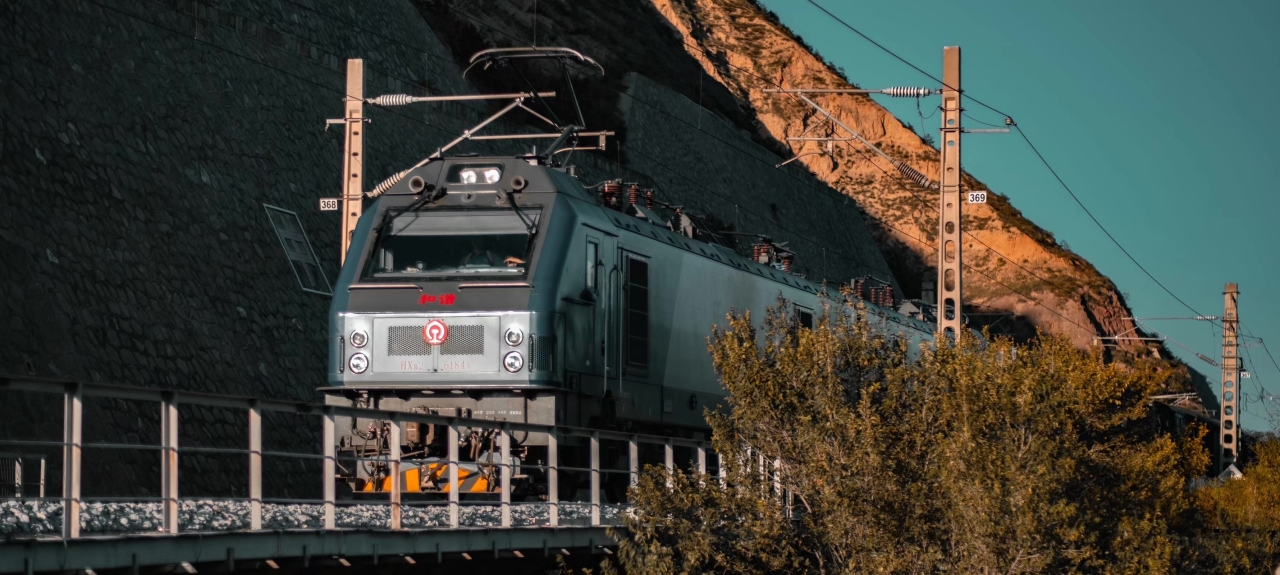 Op-ed | My view on China's high-speed railway and its pursuit of development