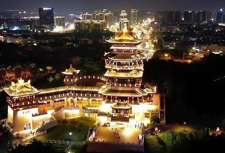 Night view of Jiming Pavilion in Yiwu