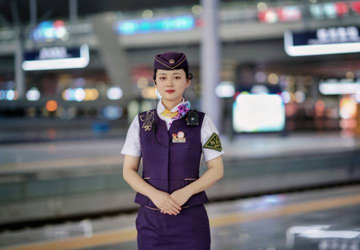Delegate Story | Che Feifei: The train has the destination, but my service is always on the road