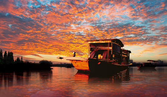 Efficient and interactive CPC leadership for coordinated regional development in a global age: Experiences of Zhejiang Province