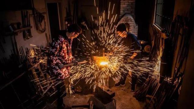 Longquan sword casting finds its Russian successor