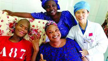 Zhejiang doctor shows heart for the African countries