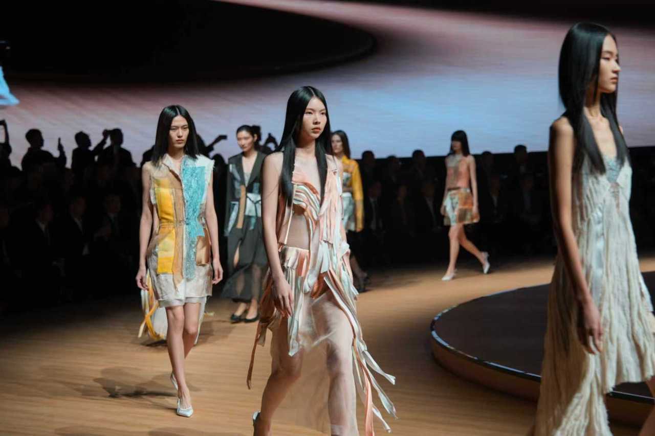 柯桥时尚周2025：经纬十年 时尚新生